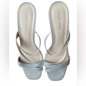 Pelle Moda Size 11 Ostin Heel Silver NWOT‎